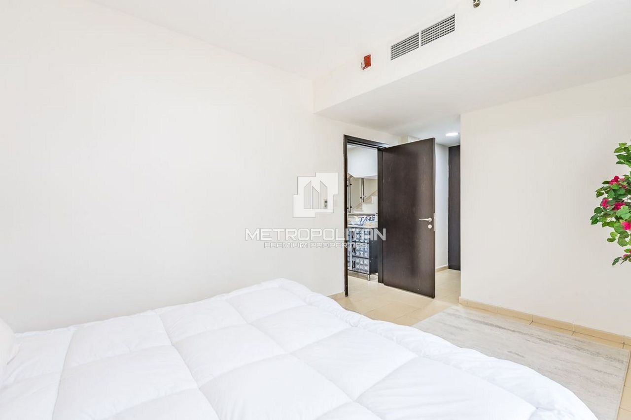 Вилла в Дубае, ОАЭ, 242 м² - фото 16