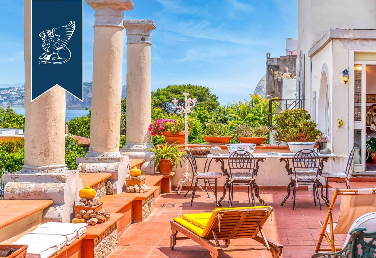 Вилла в Неаполе, Италия, 310 м² - фото 4