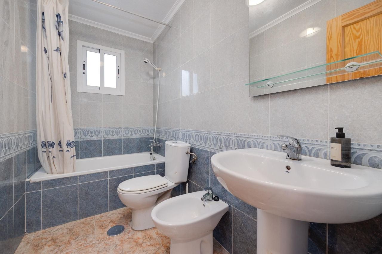 Квартира в Торревьехе, Испания, 60 м² - фото 10