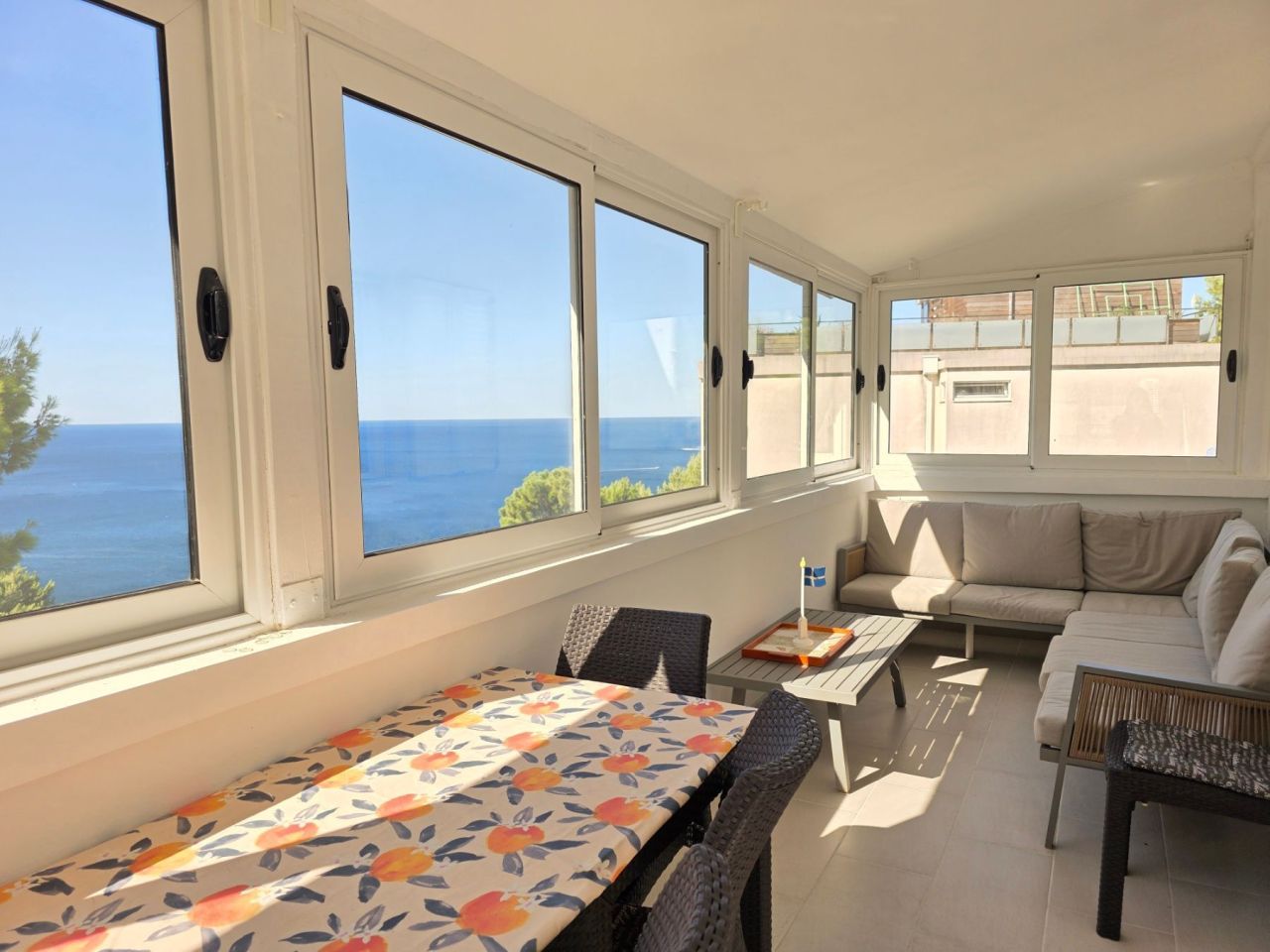 Апартаменты в Святом Стефане, Черногория, 70 м² - фото 1