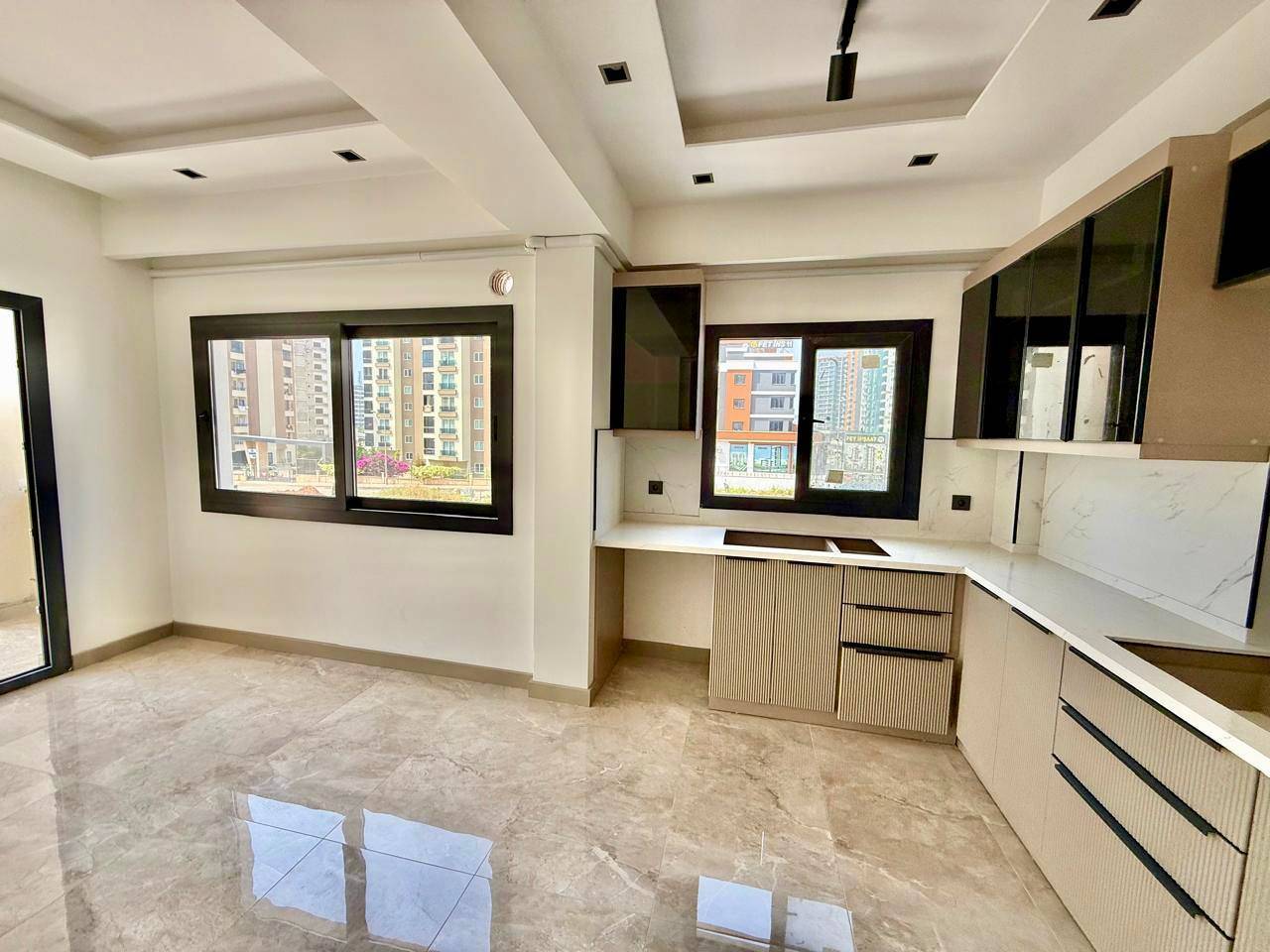 Квартира в Мерсине, Турция, 97 м² - фото 1