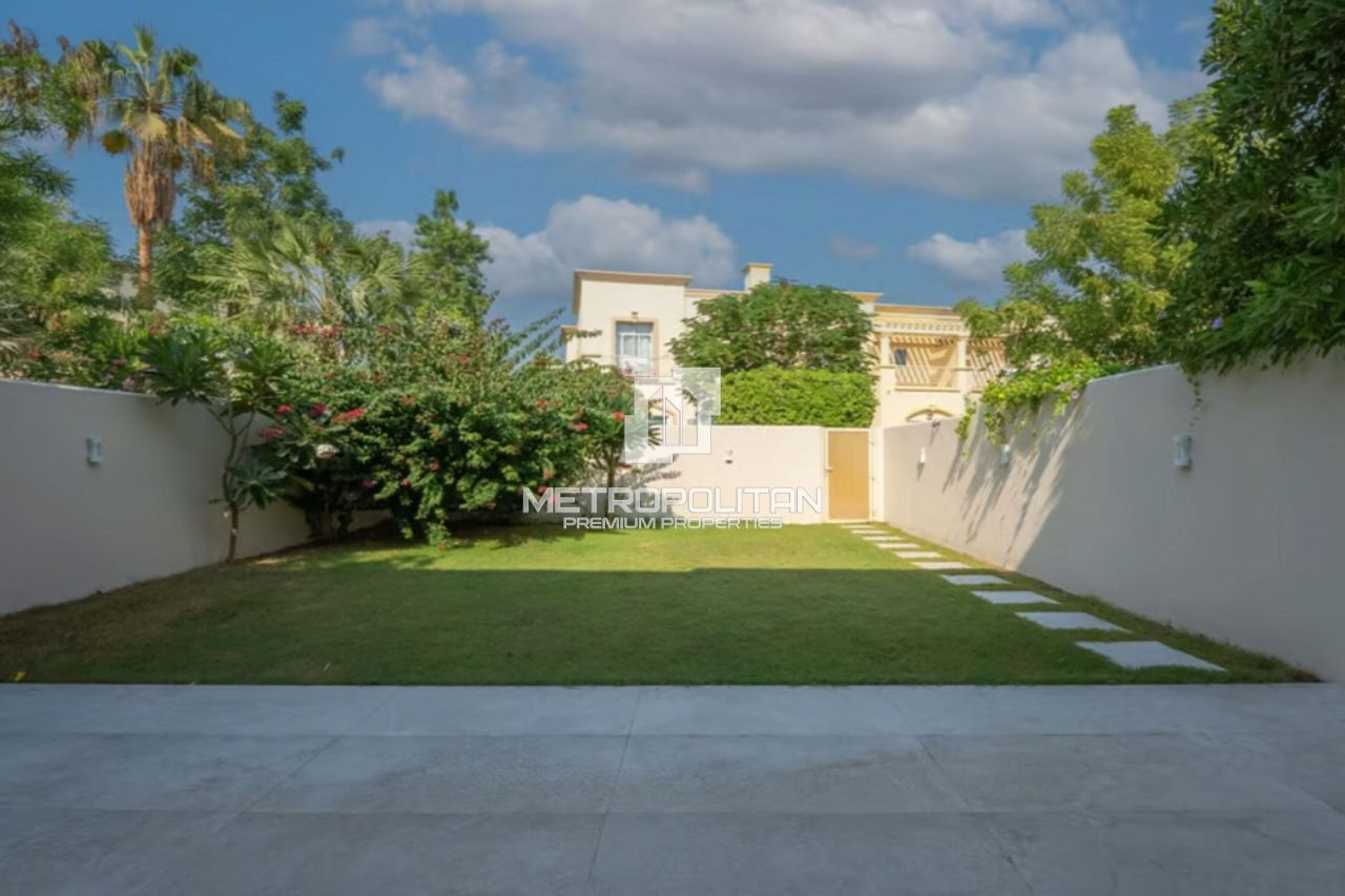 Таунхаус в Дубае, ОАЭ, 255 м² - фото 2