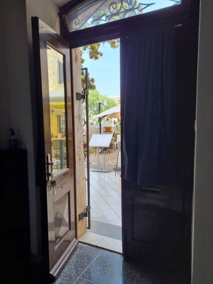 Отель, гостиница в Пуле, Хорватия, 200 м² - фото 4