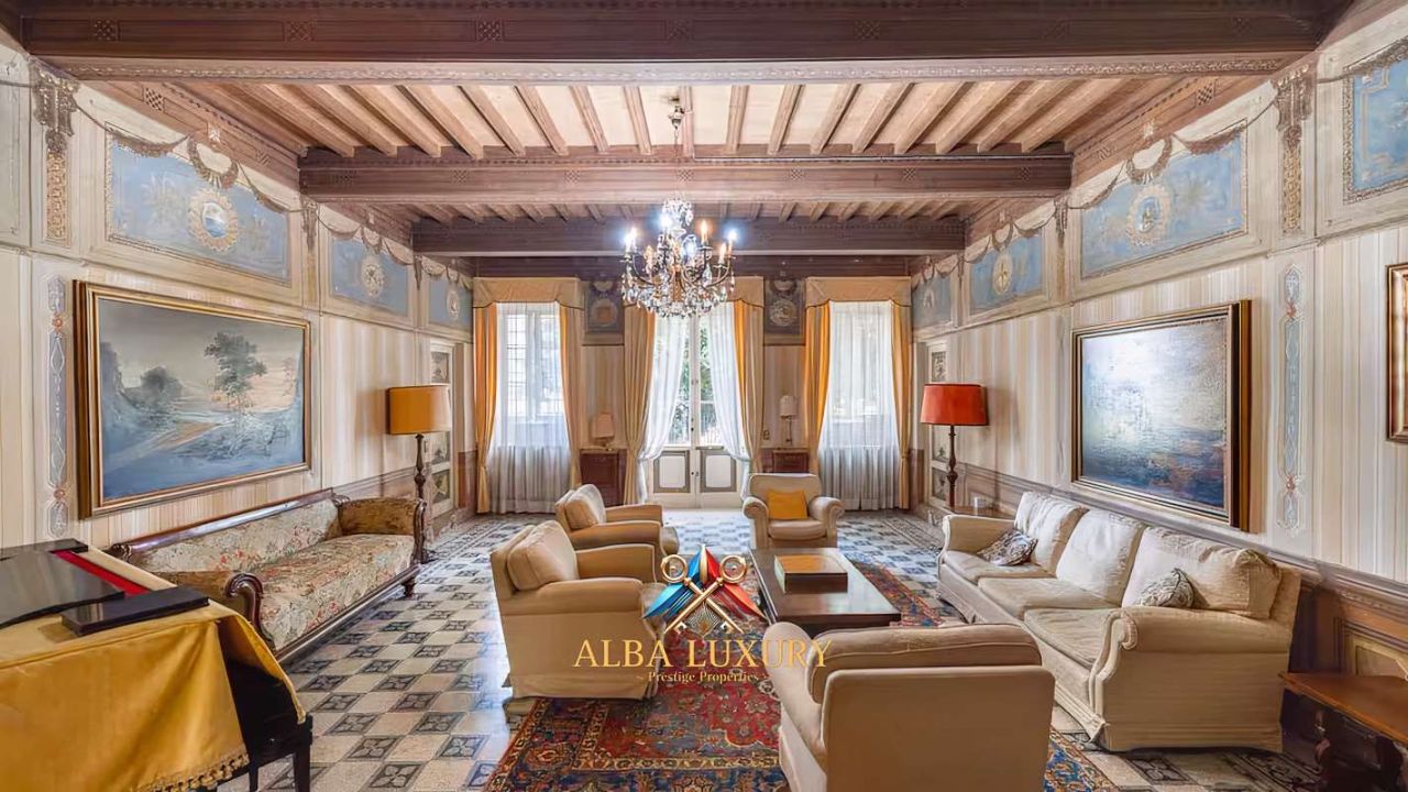 Вилла в Лукке, Италия, 800 м² - фото 1