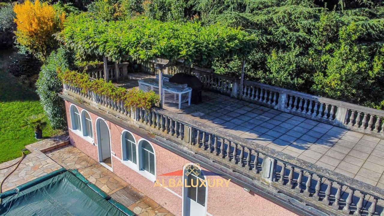 Вилла в Оливето-Ларио, Италия, 350 м² - фото 8