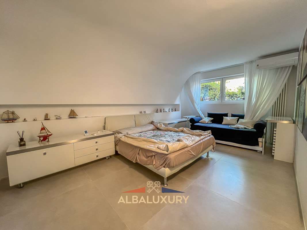 Вилла в Оливето-Ларио, Италия, 350 м² - фото 18