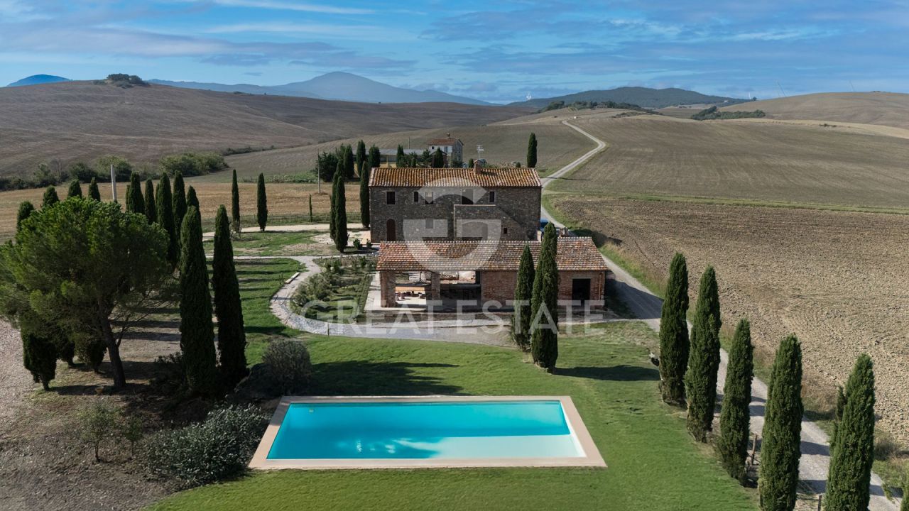 Дом Castiglione d'Orcia, Италия, 360 м² - фото 1