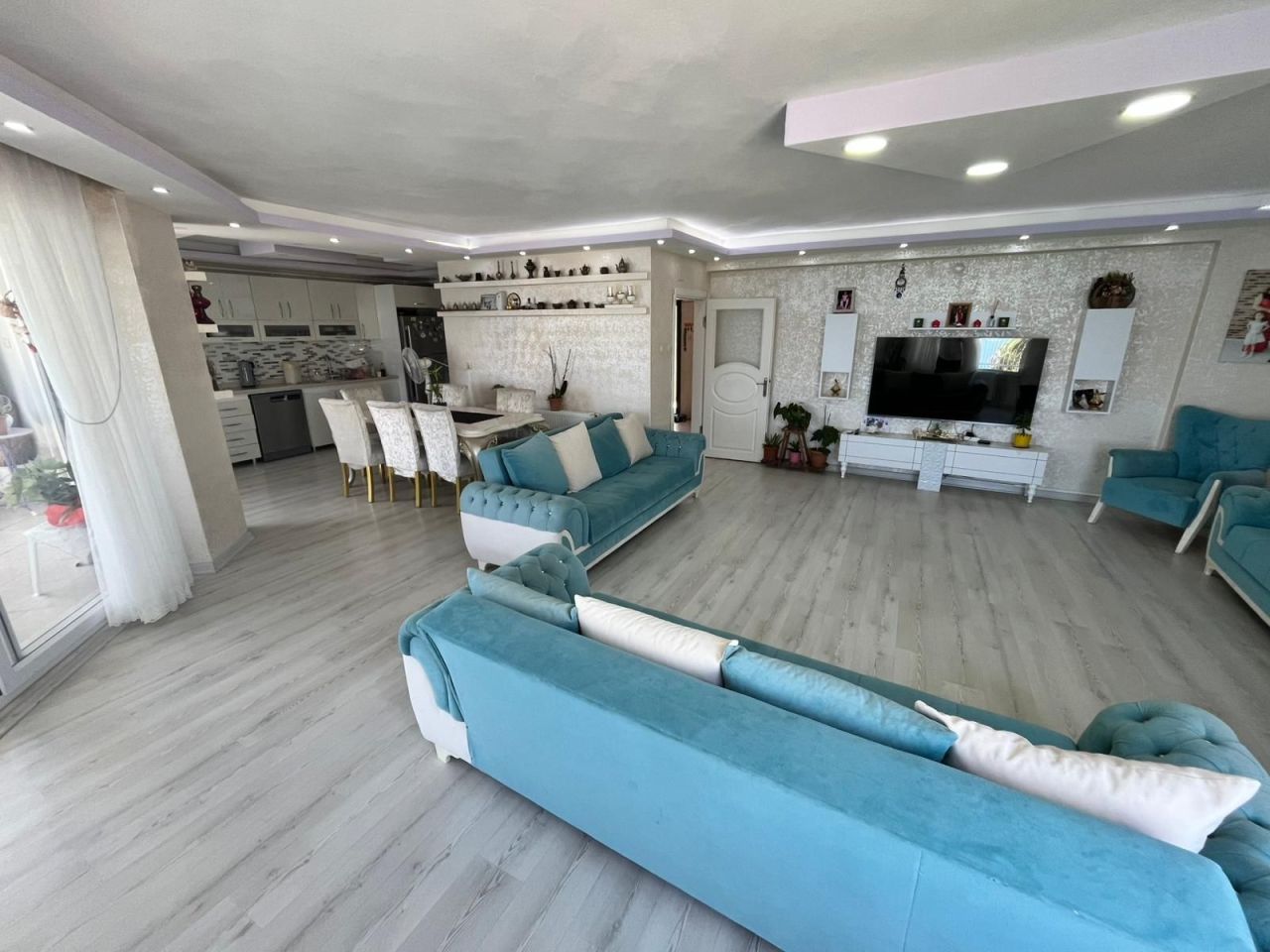 Квартира в Мерсине, Турция, 2 500 м² - фото 2