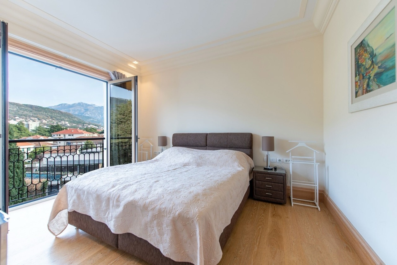 Квартира в Тивате, Черногория, 77 м² - фото 8