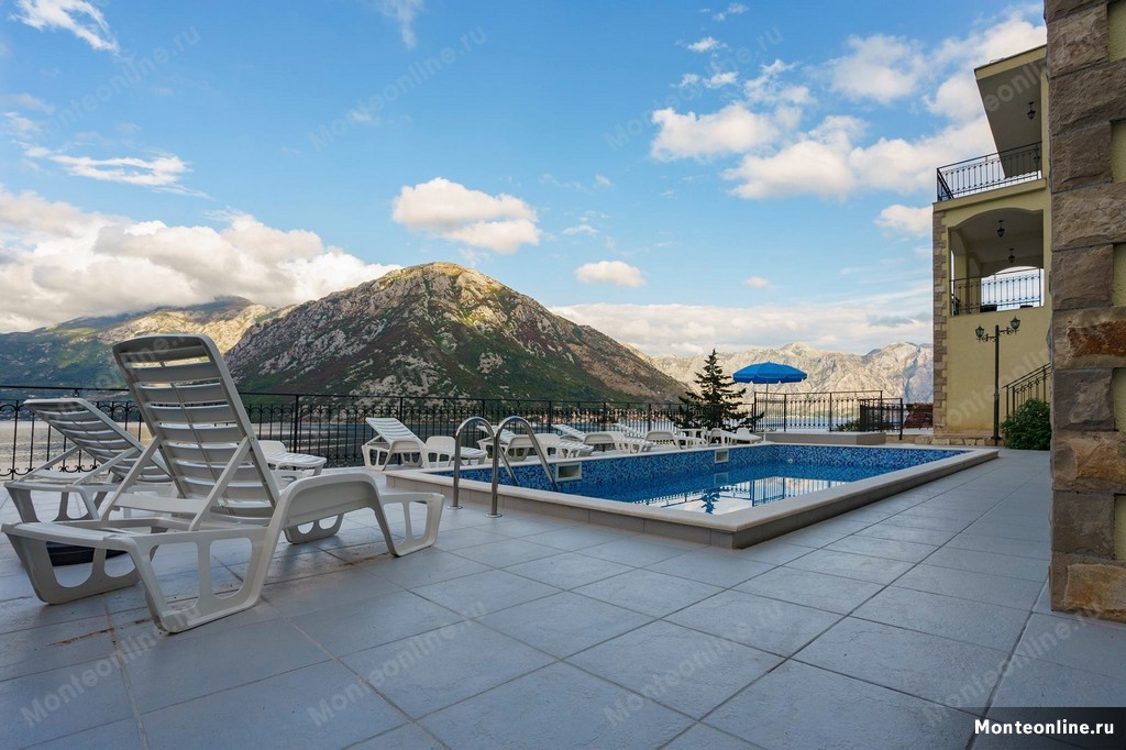 Вилла в Костанице, Черногория, 350 м² - фото 1