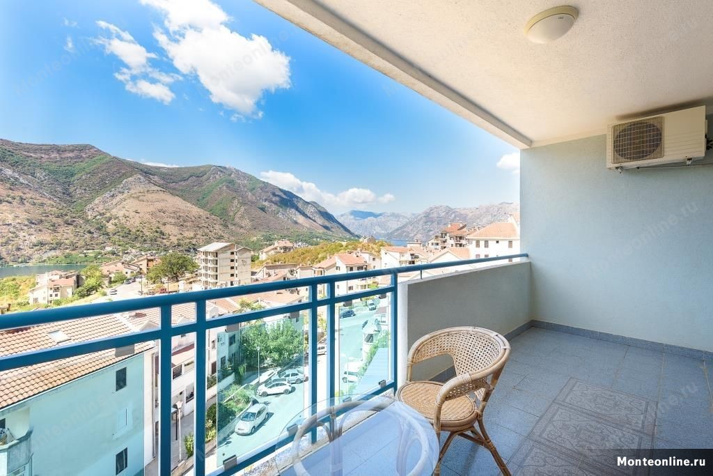Апартаменты в Доброте, Черногория, 50 м² - фото 1
