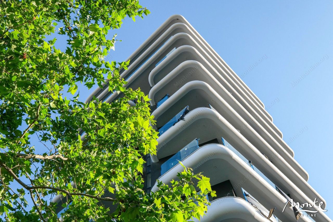 Апартаменты в Бечичи, Черногория, 80 м² - фото 1