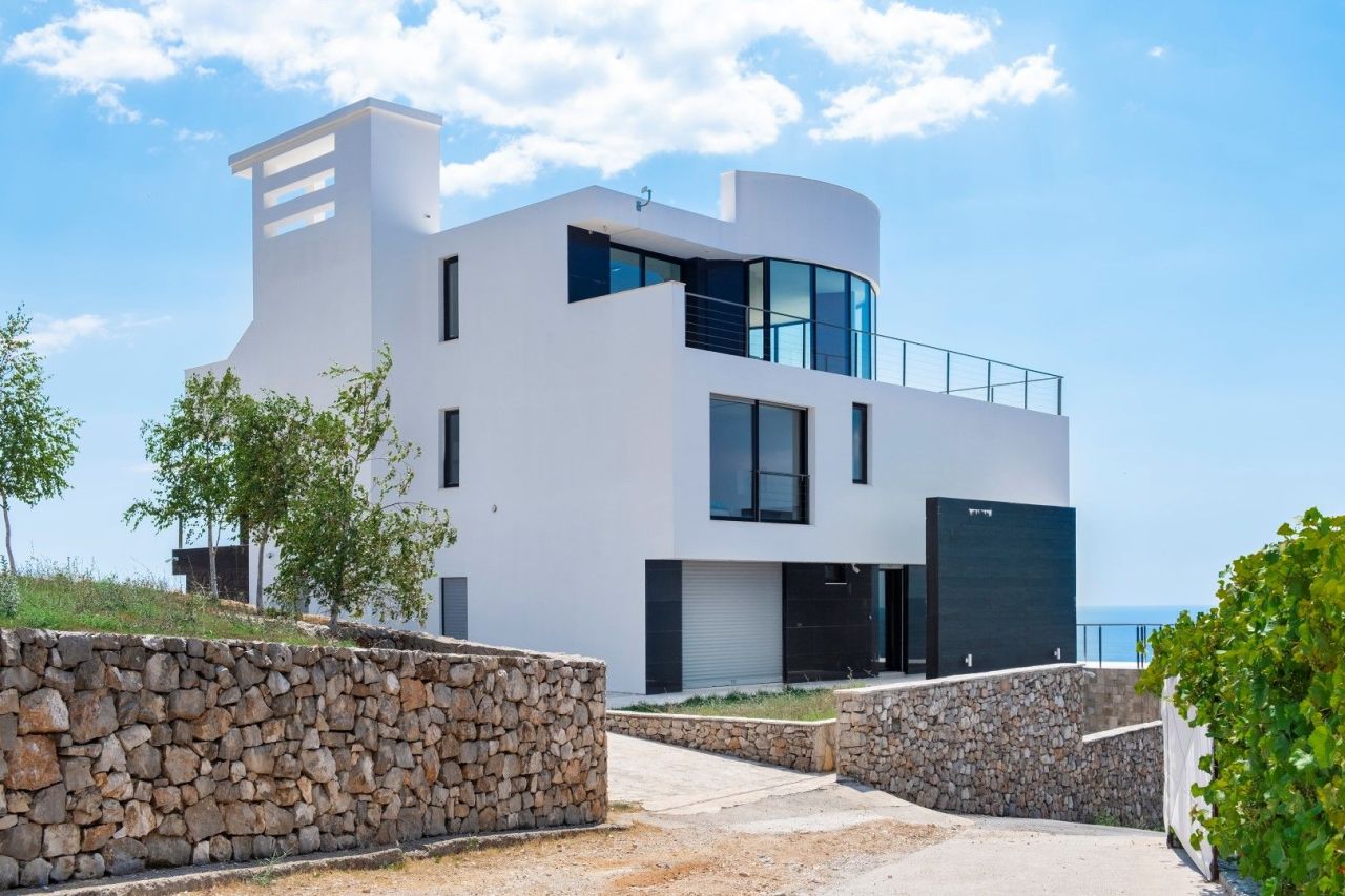 Вилла в Кримовице, Черногория, 1 150 м² - фото 2