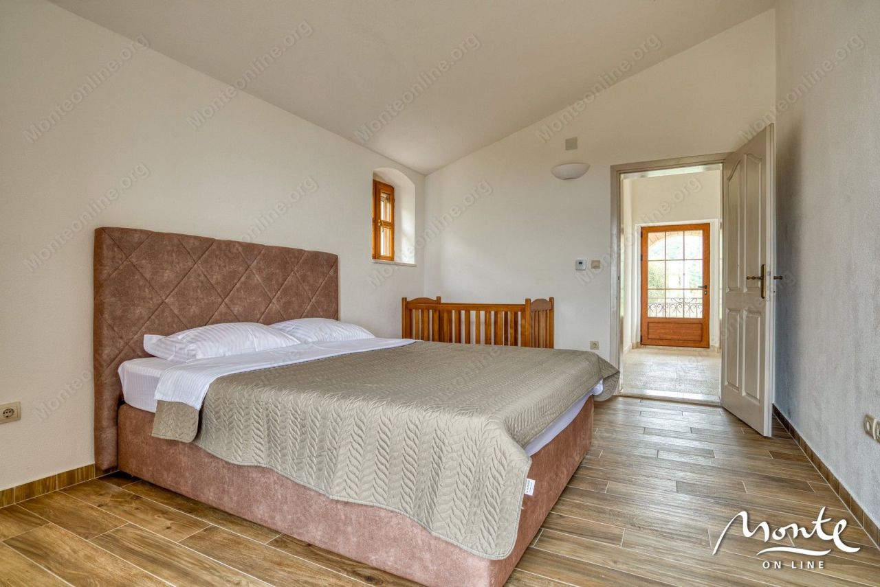 Вилла в Режевичах, Черногория, 480 м² - фото 3