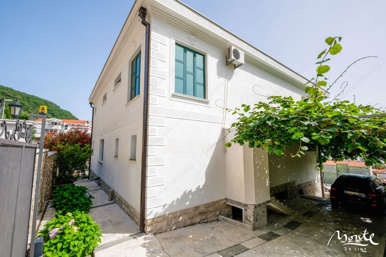 Вилла в Петроваце, Черногория, 560 м² - фото 4