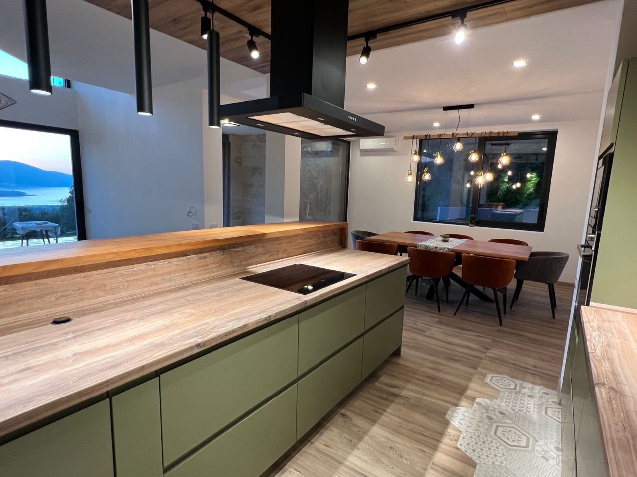 Вилла в Тивате, Черногория, 317 м² - фото 9