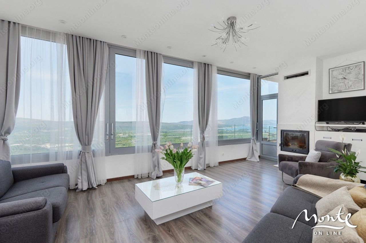 Вилла в Тивате, Черногория, 220 м² - фото 9