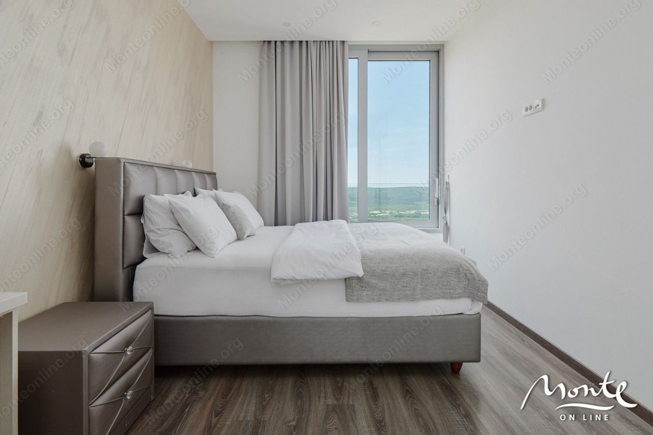 Вилла в Тивате, Черногория, 220 м² - фото 11