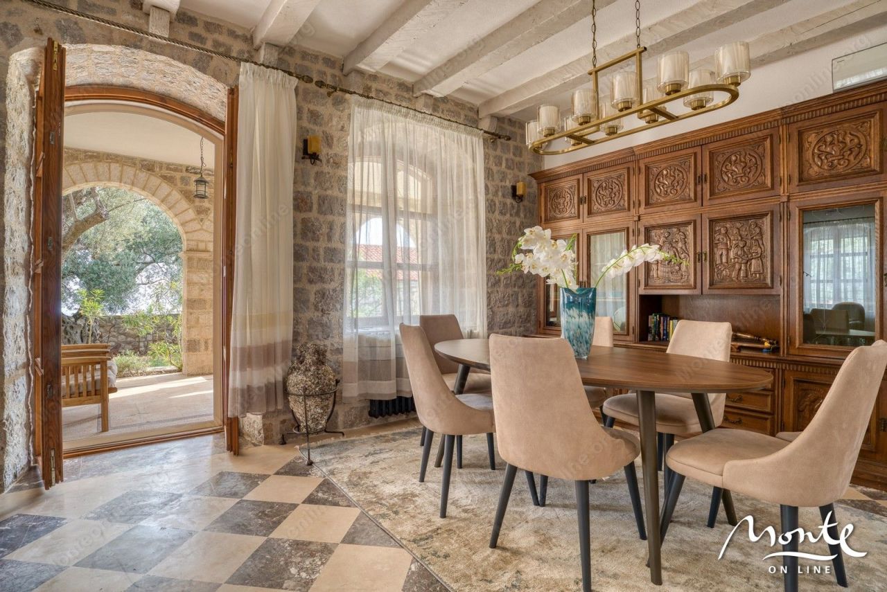 Вилла в Режевичах, Черногория, 480 м² - фото 12