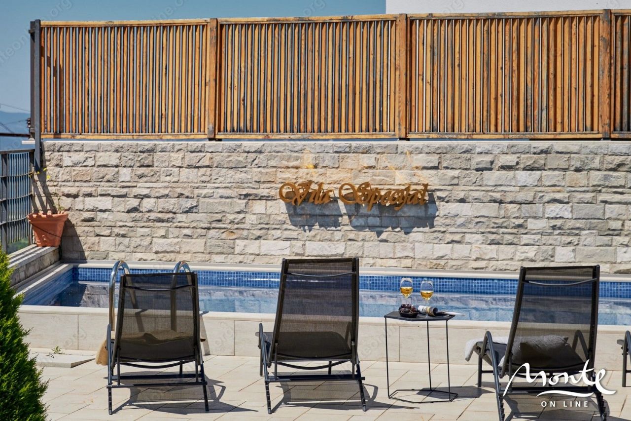 Вилла в Тивате, Черногория, 220 м² - фото 19