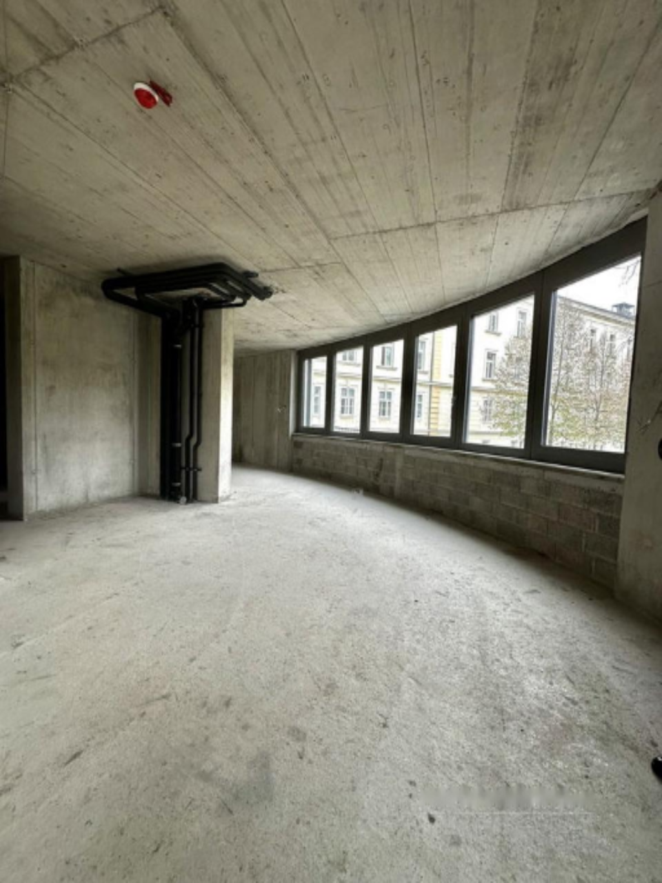 Офис в Любляне, Словения, 149 м² - фото 1