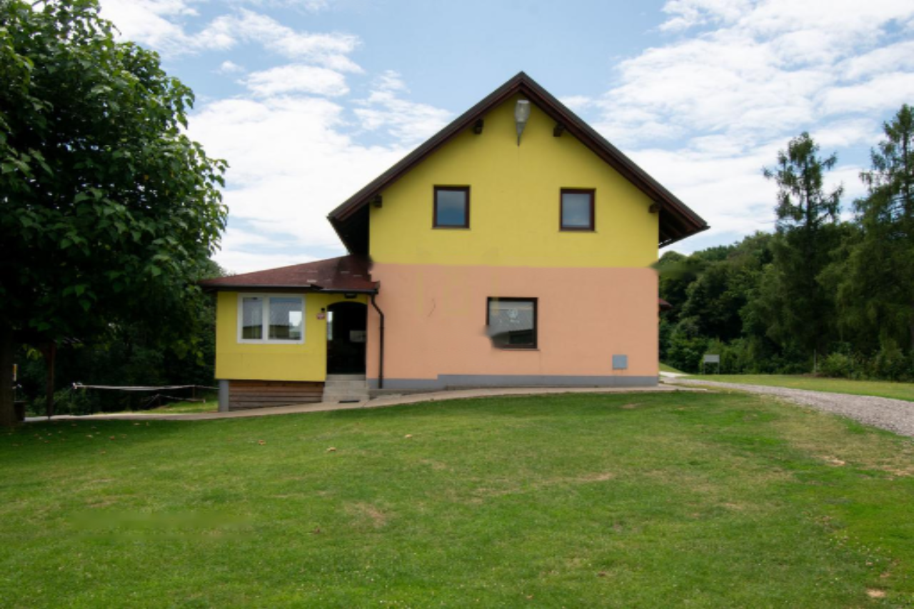 Ферма в Требне, Словения, 345 м² - фото 1