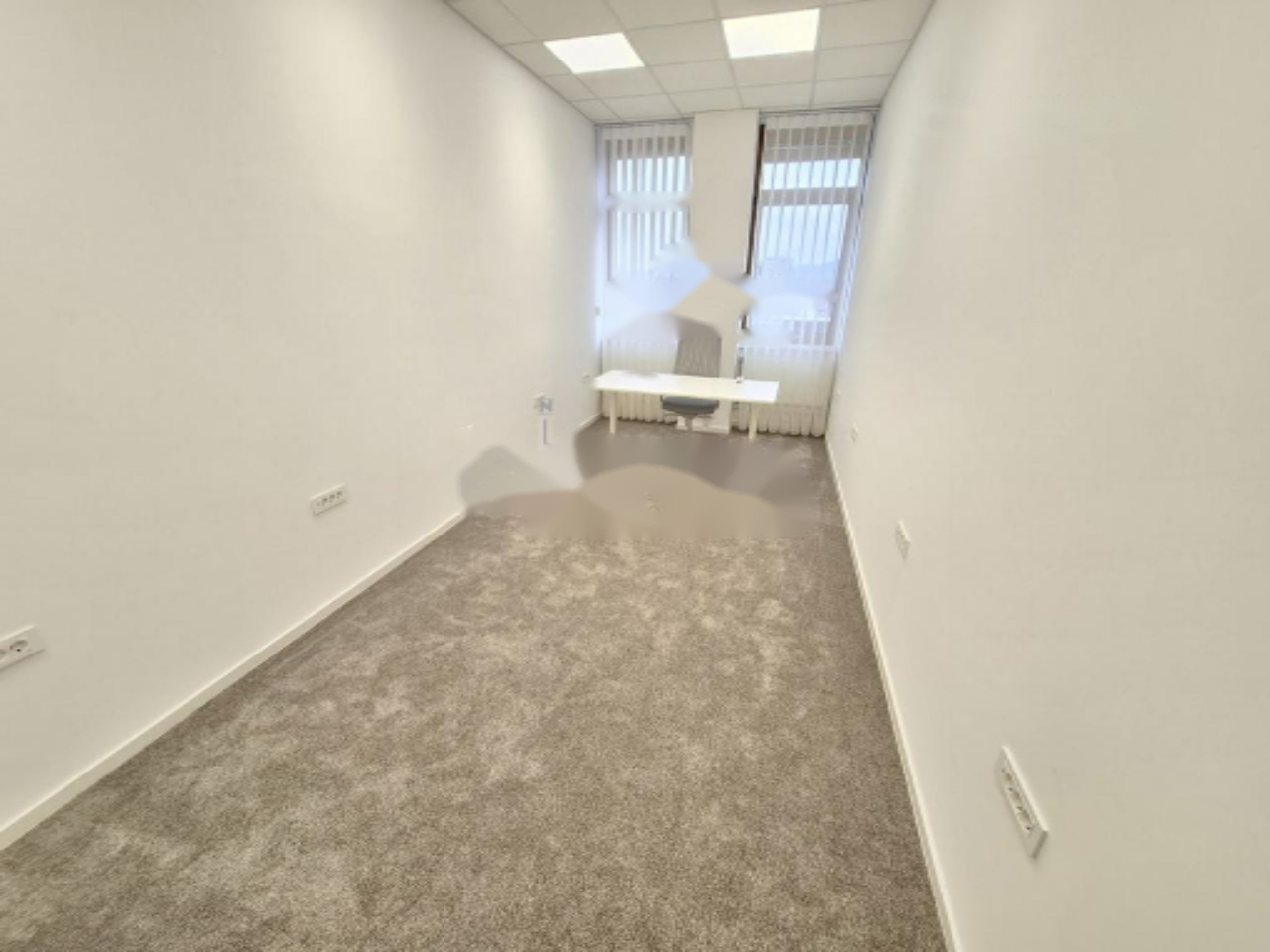Офис в Любляне, Словения, 21 м² - фото 1