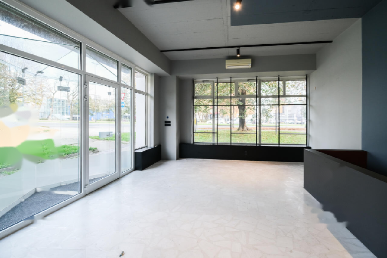 Офис в Любляне, Словения, 75 м² - фото 1