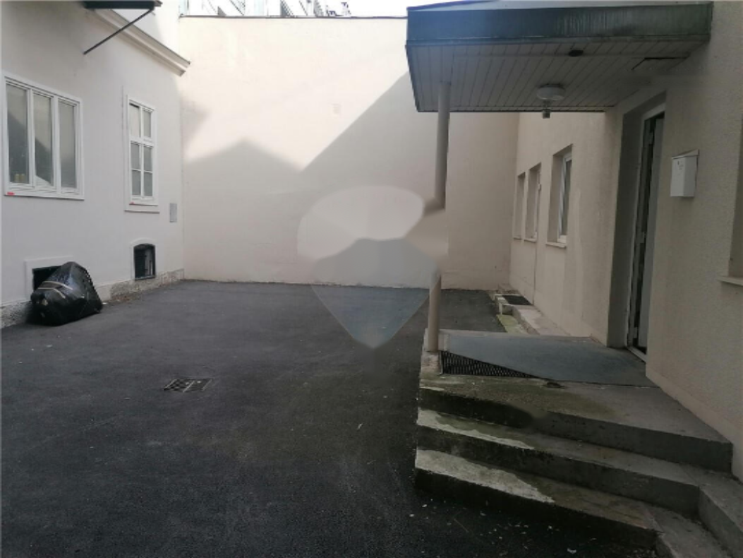 Офис в Любляне, Словения, 191 м² - фото 2