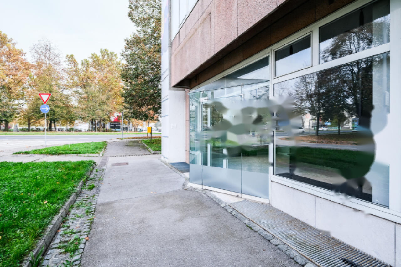 Офис в Любляне, Словения, 75 м² - фото 2