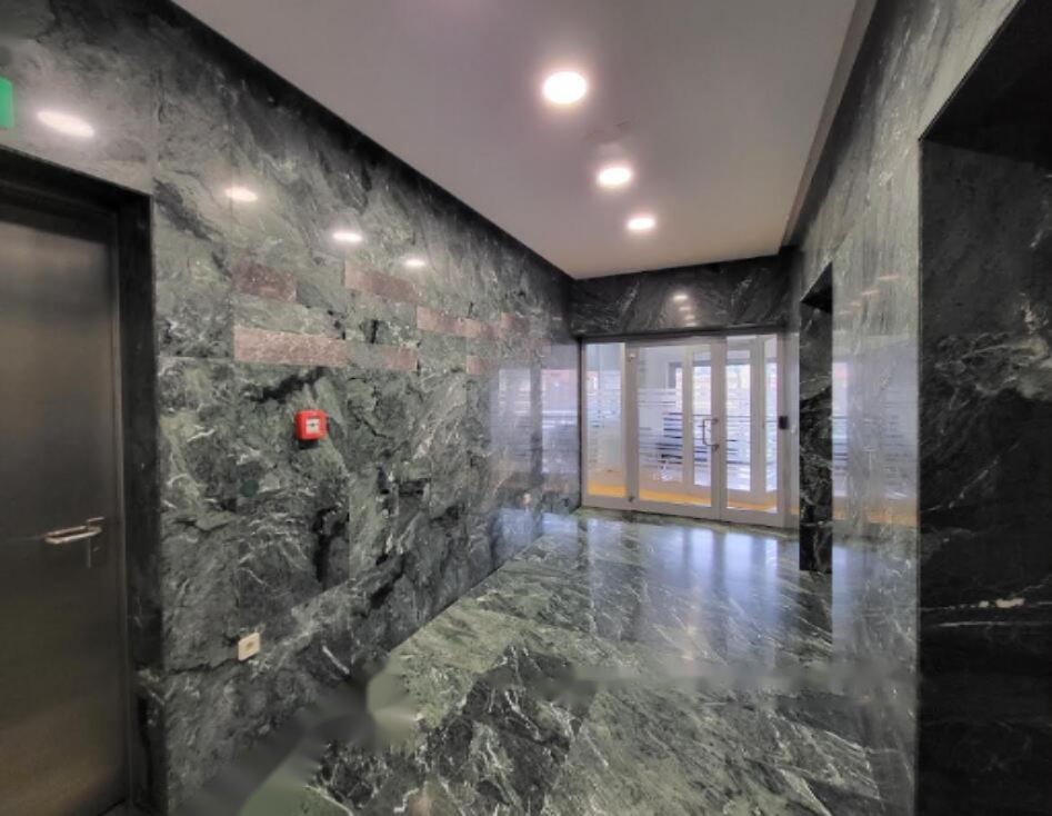 Офис в Любляне, Словения, 177 м² - фото 2