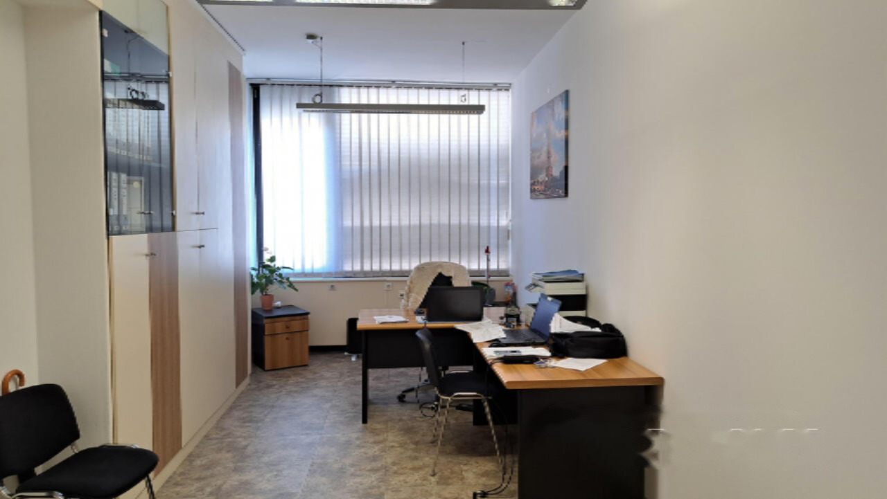 Офис в Любляне, Словения, 158 м² - фото 5