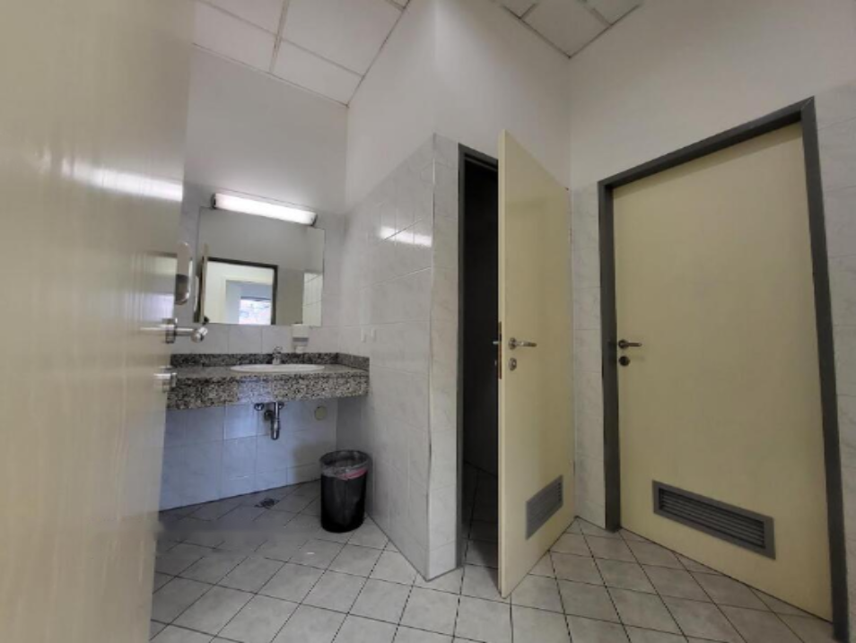 Офис в Любляне, Словения, 177 м² - фото 8