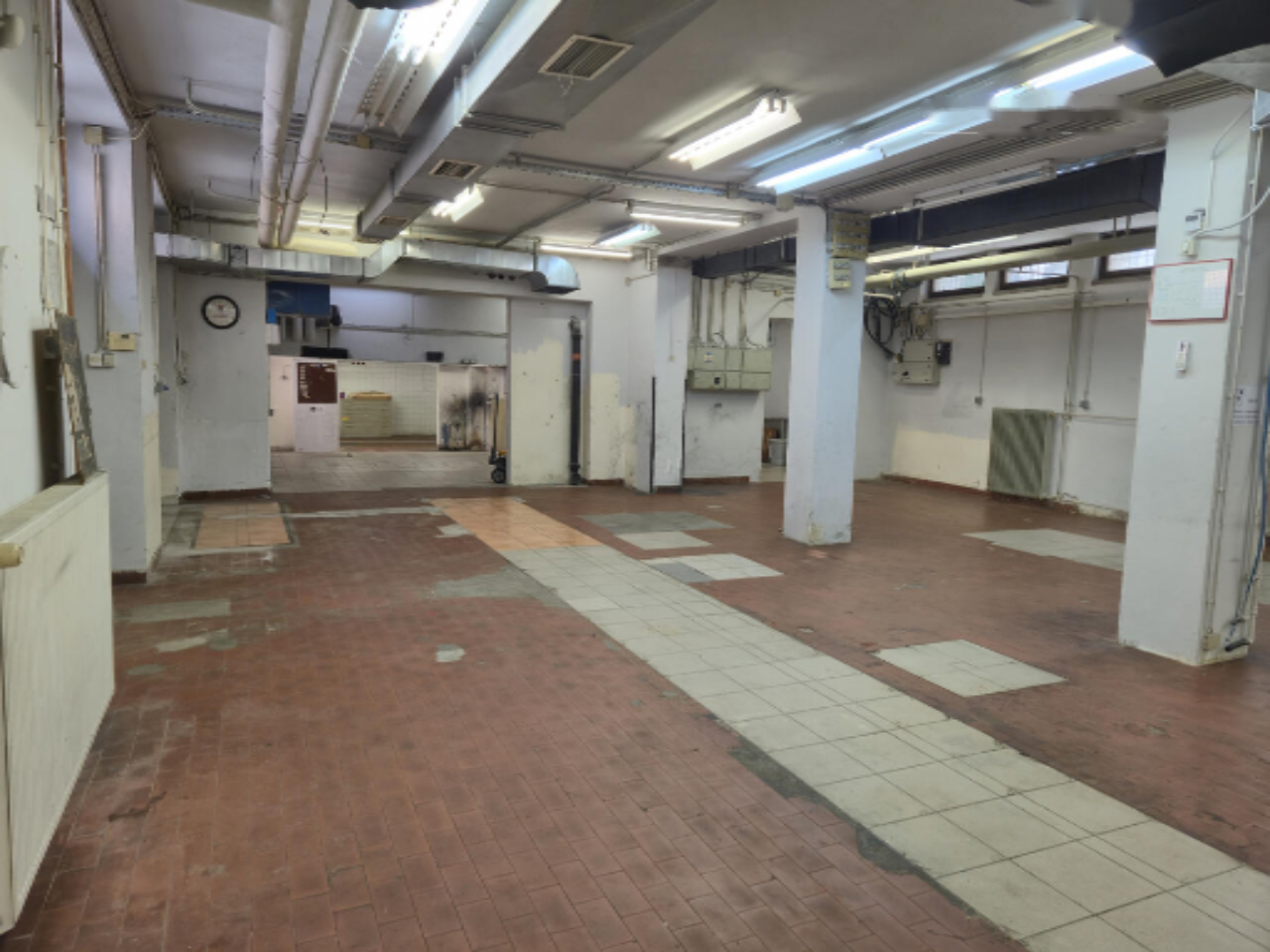 Офис в Любляне, Словения, 484 м² - фото 9