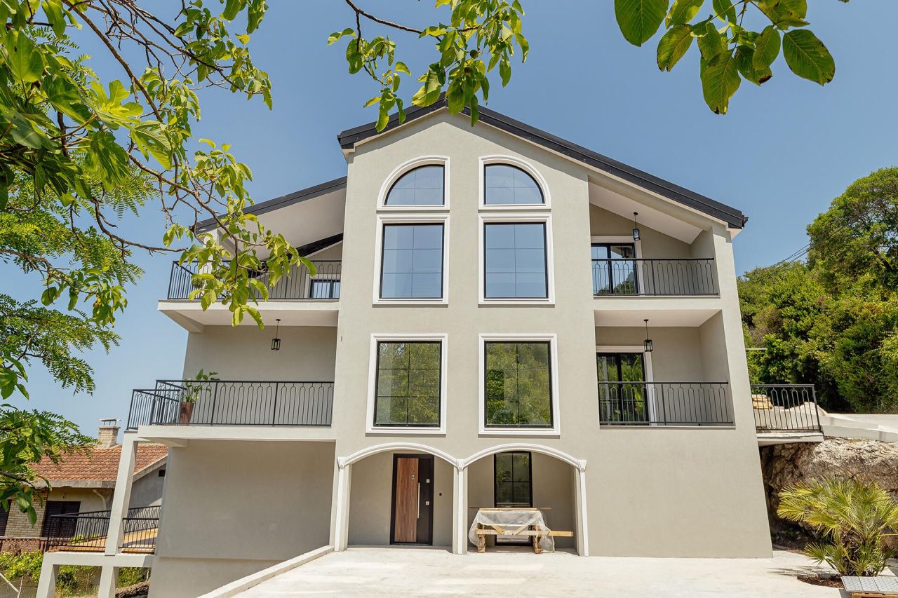 Квартира в Херцег-Нови, Черногория, 117 м² - фото 15