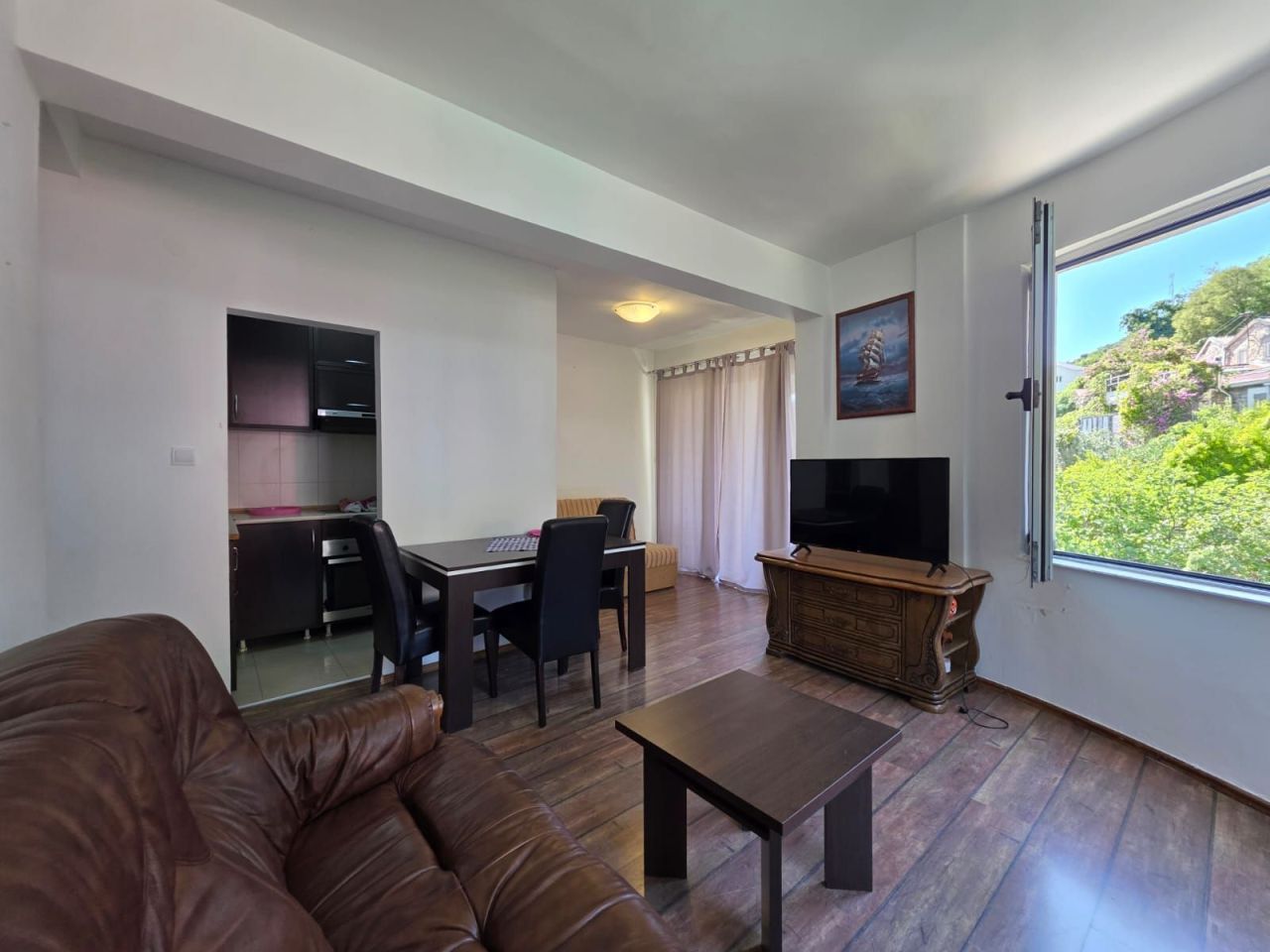 Апартаменты в Бечичи, Черногория, 50 м² - фото 1