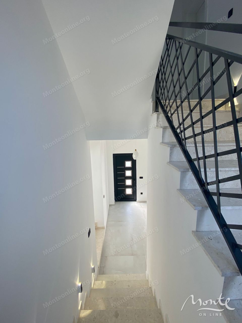 Вилла в Баре, Черногория, 385 м² - фото 17