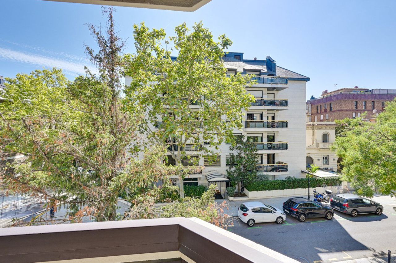 Квартира в Барселоне, Испания, 255 м² - фото 5