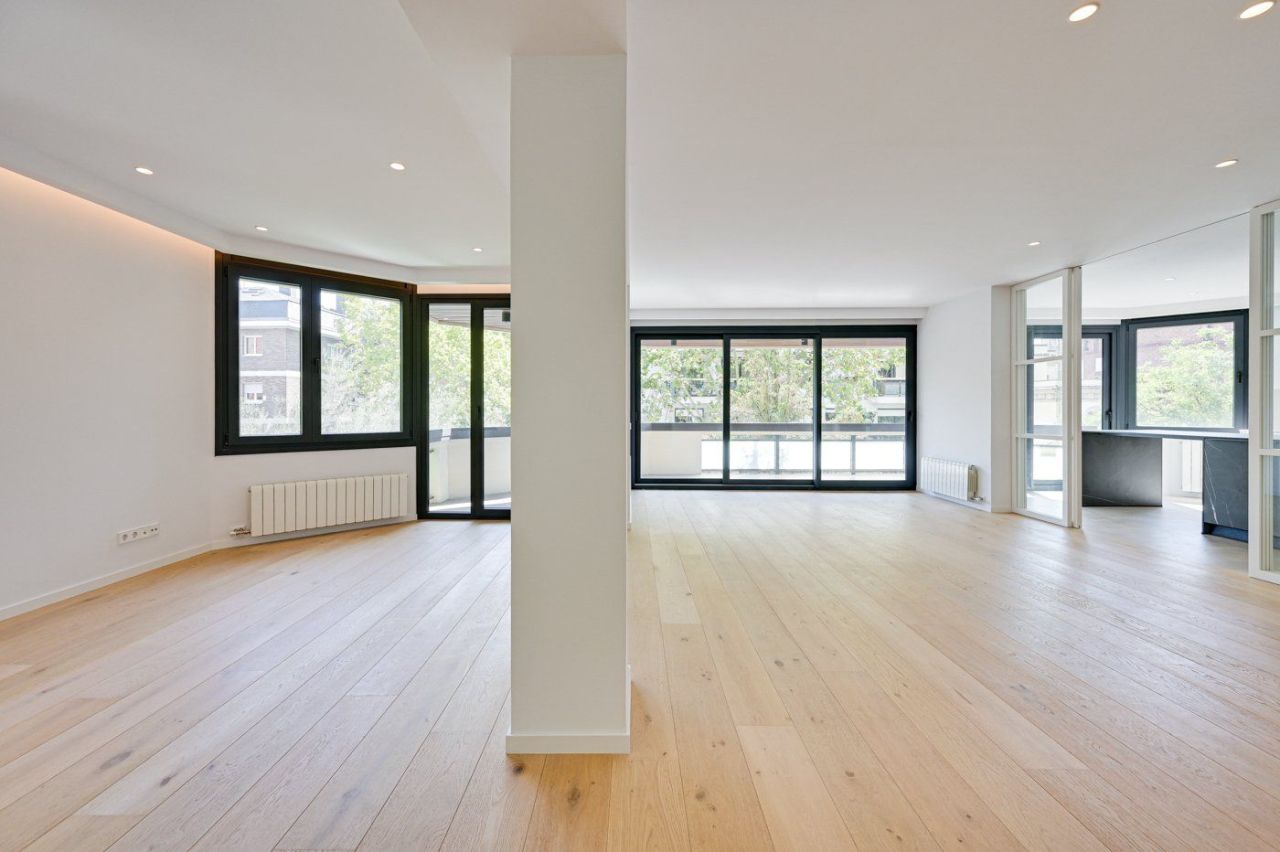 Квартира в Барселоне, Испания, 255 м² - фото 7