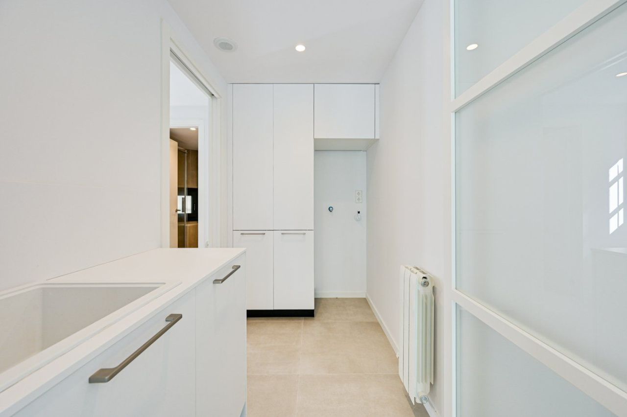 Квартира в Барселоне, Испания, 255 м² - фото 19