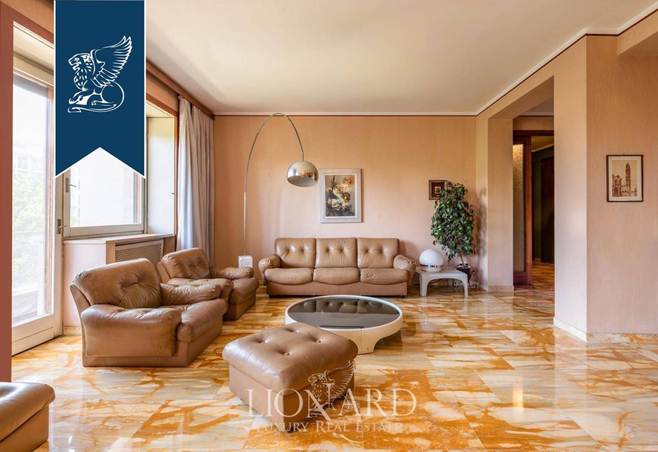 Апартаменты в Милане, Италия, 220 м² - фото 2