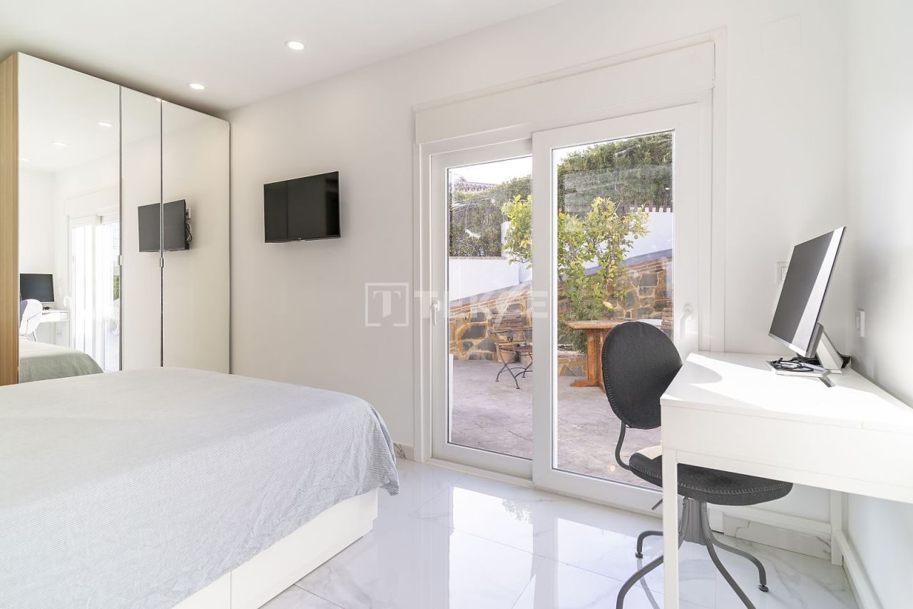 Вилла в Бенальмадене, Испания, 350 м² - фото 19