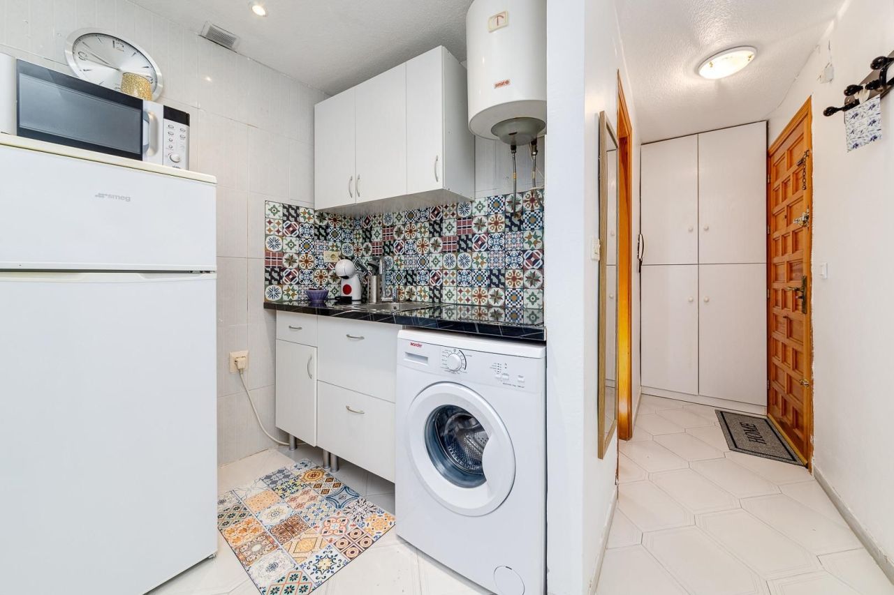 Студия в Торревьехе, Испания, 25 м² - фото 9