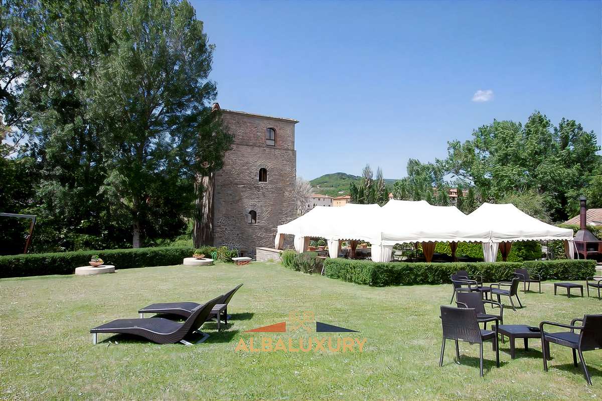 Вилла в Ареццо, Италия, 1 526 м² - фото 2