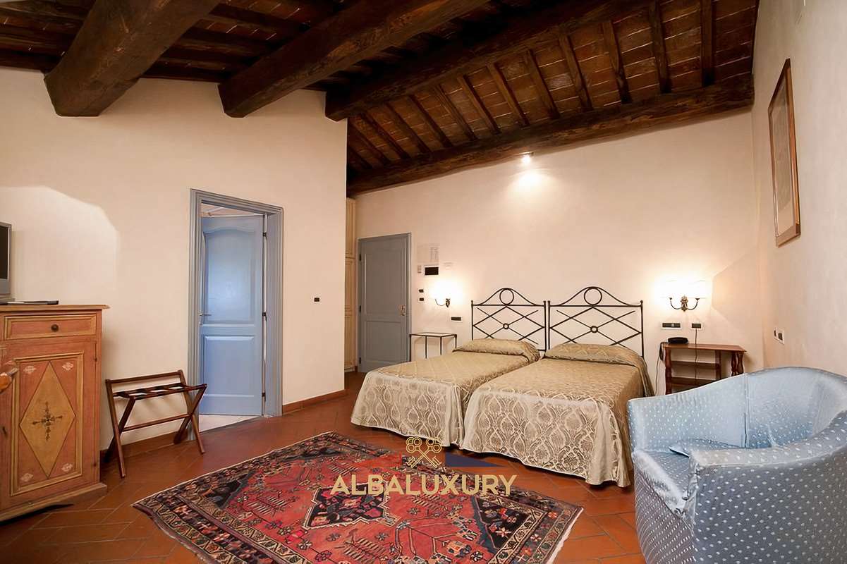 Вилла в Ареццо, Италия, 1 526 м² - фото 14