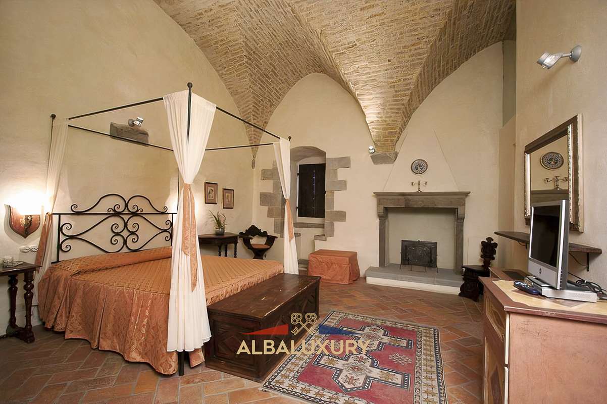 Вилла в Ареццо, Италия, 1 526 м² - фото 17