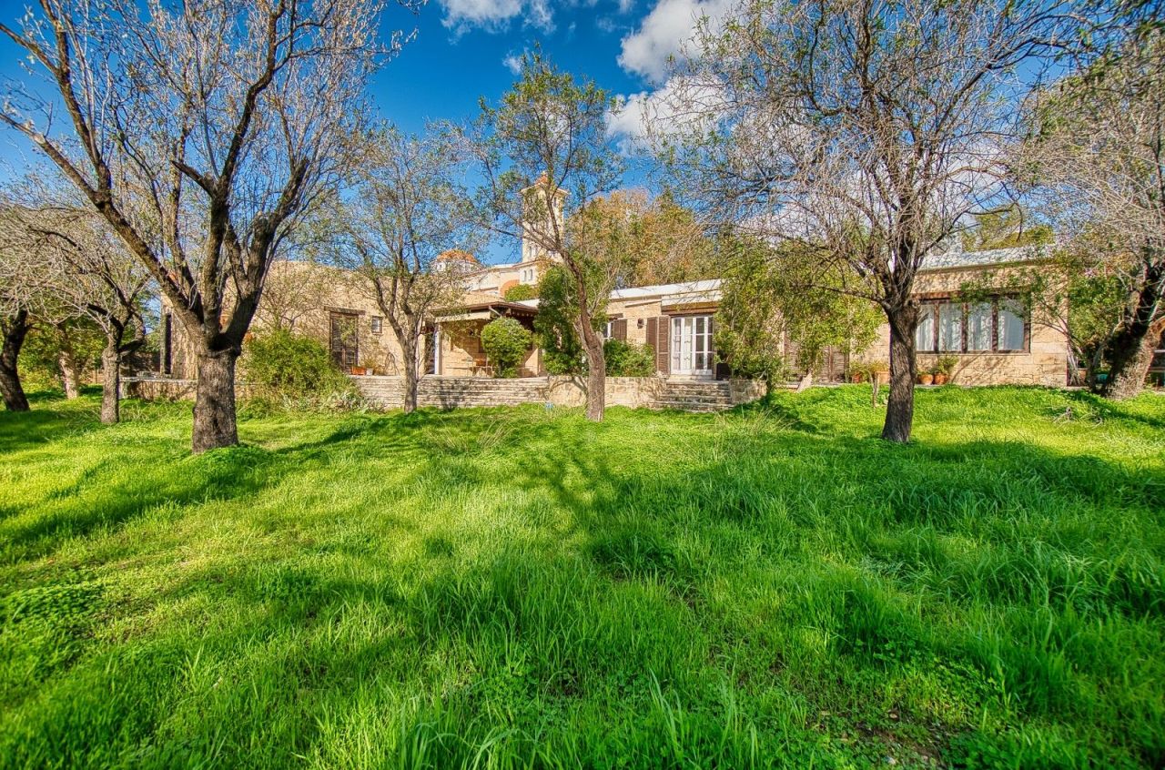 Бунгало в Пафосе, Кипр, 252 м² - фото 1