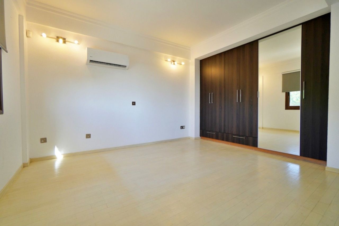 Вилла в Ларнаке, Кипр, 360 м² - фото 17