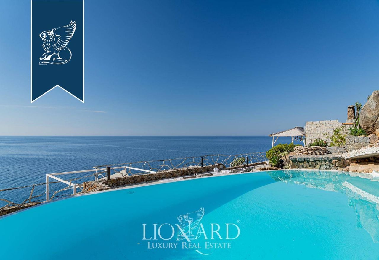 Вилла в Кальяри, Италия, 490 м² - фото 19