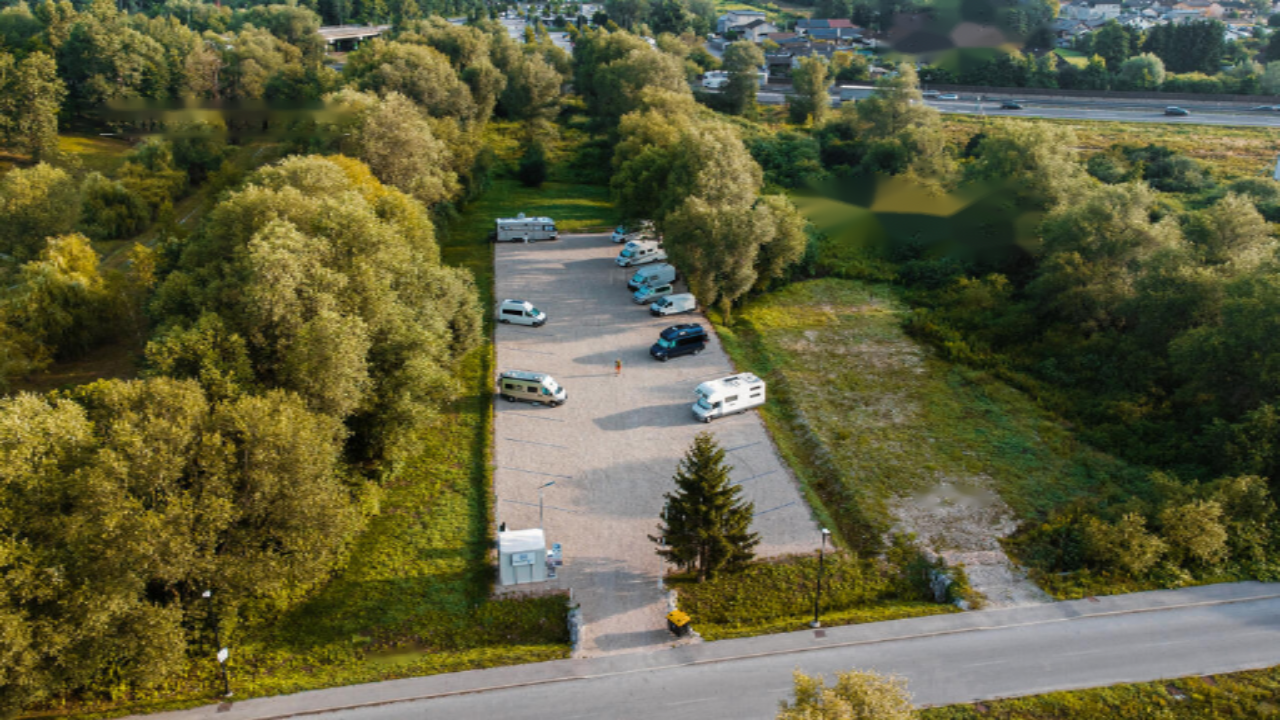 Земля в Любляне, Словения, 4 936 м² - фото 1